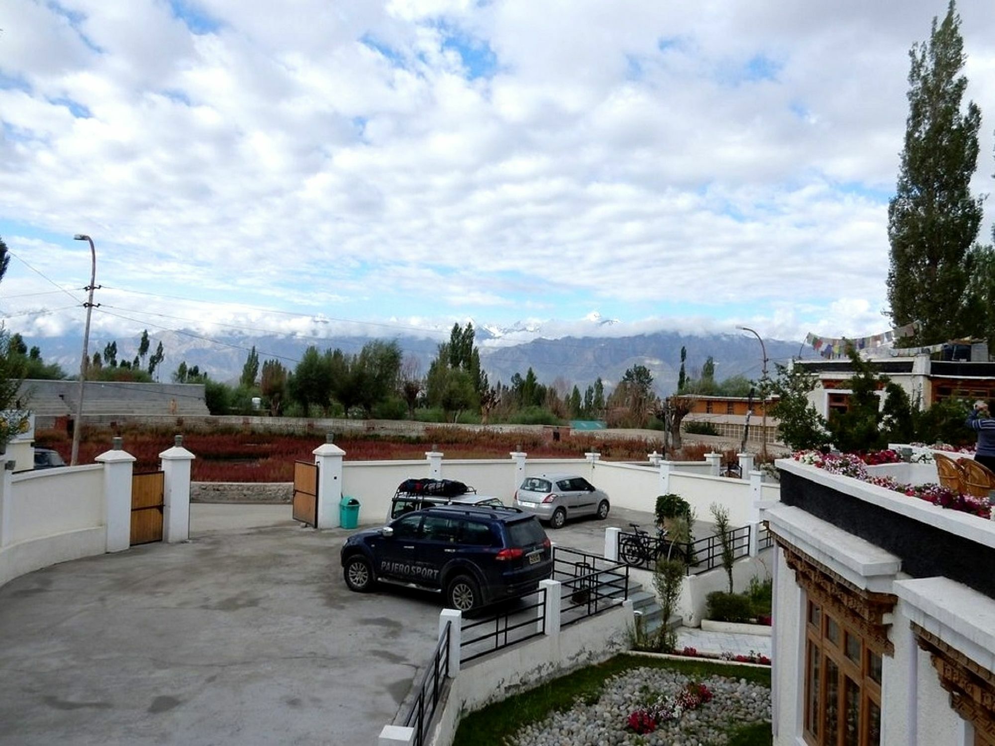 Hotel New Glacier View Leh Exterior foto