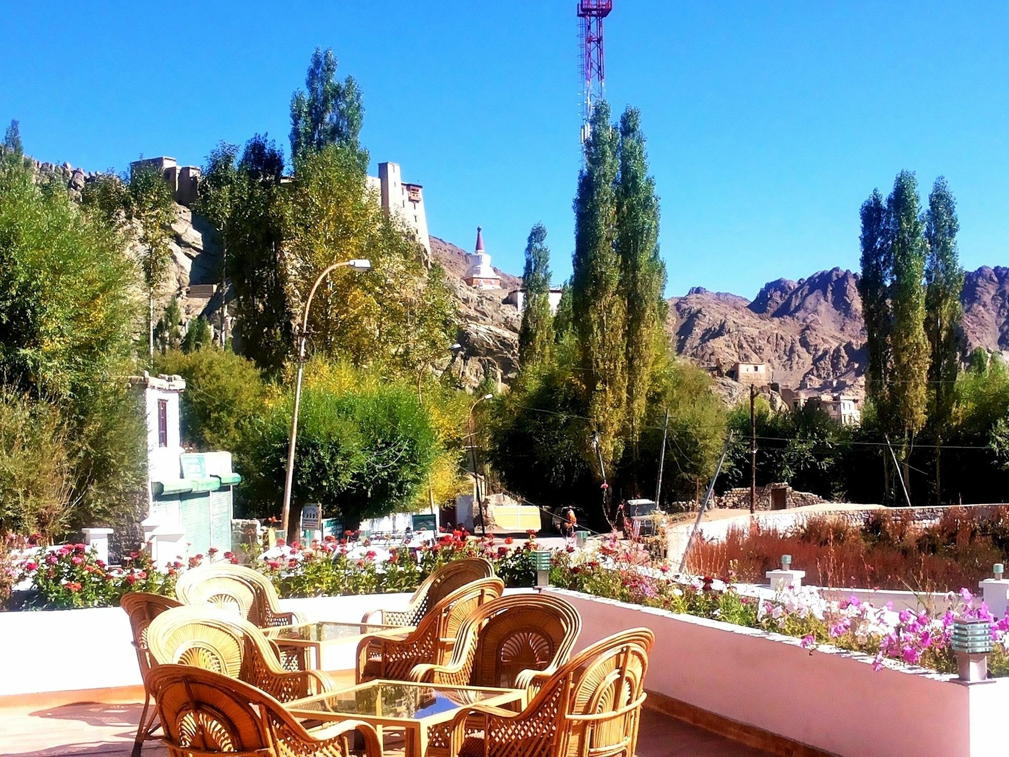Hotel New Glacier View Leh Exterior foto